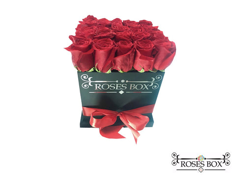 Square Box L 25 Rosas Rojas